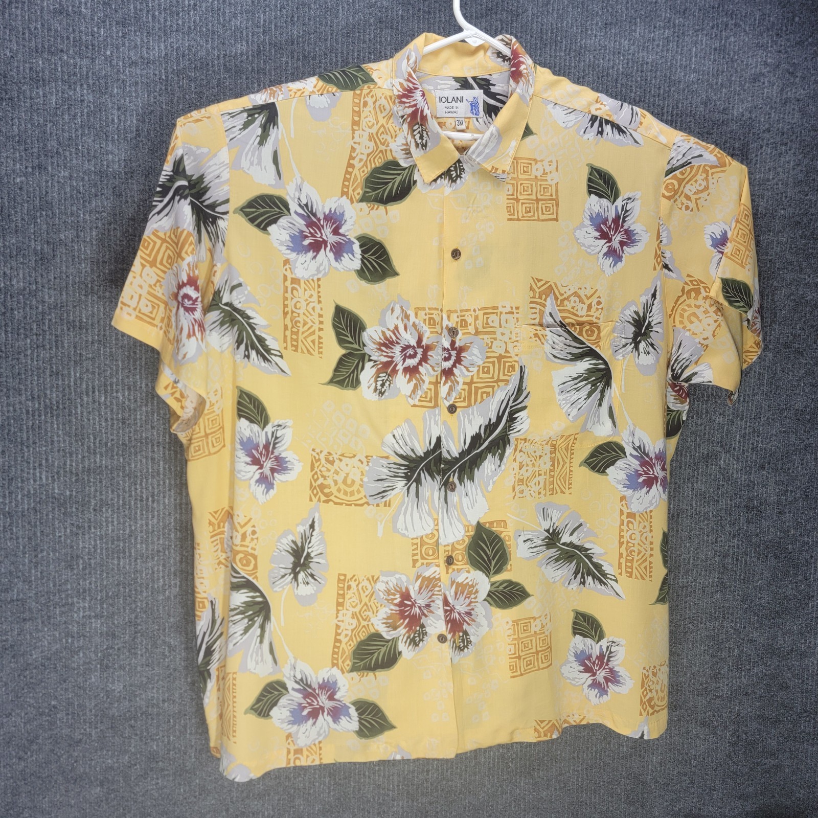 Iolani Hawaiian Vintage Adult 3XL Yellow Rayon Floral Button Up