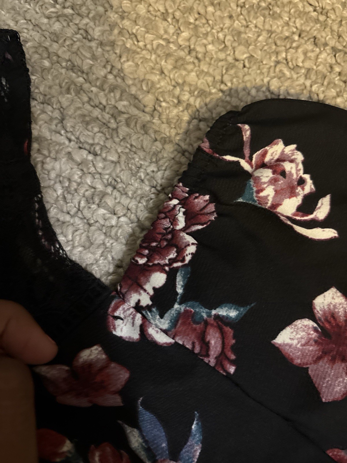 Rewind Women’s Black/Pink Floral Lace V-Neck Long Sleeve Button Blouse