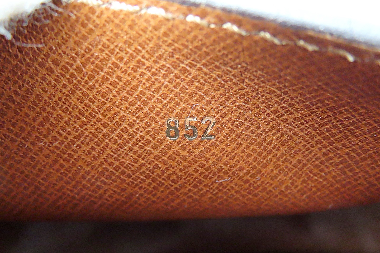 Auth LOUIS VUITTON Saint Cloud Mini Monogram Shoulder Bag Purse #64161