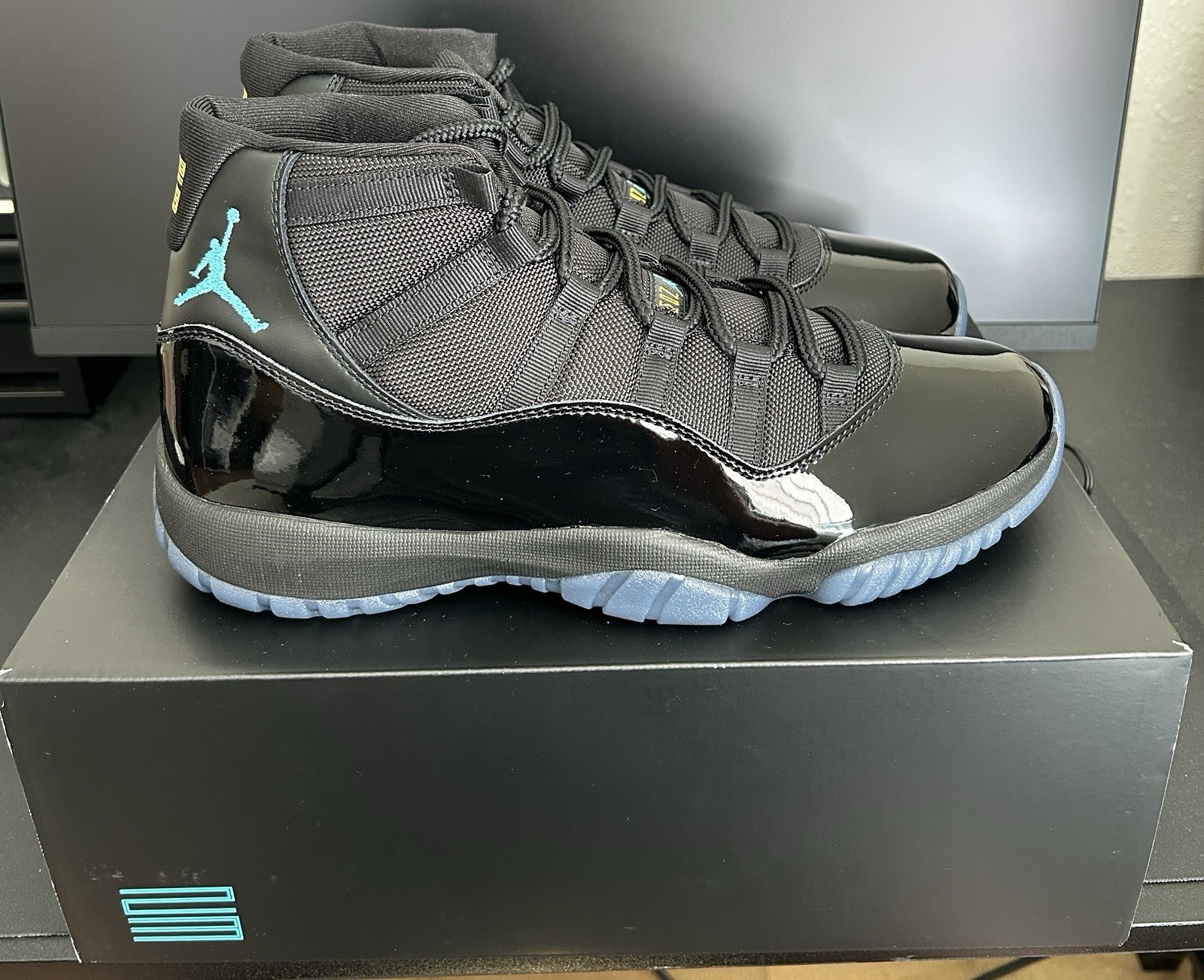 Jordan Air Jordan 11 Retro Gamma Blue Patent Leather Mid Top CT8012-047