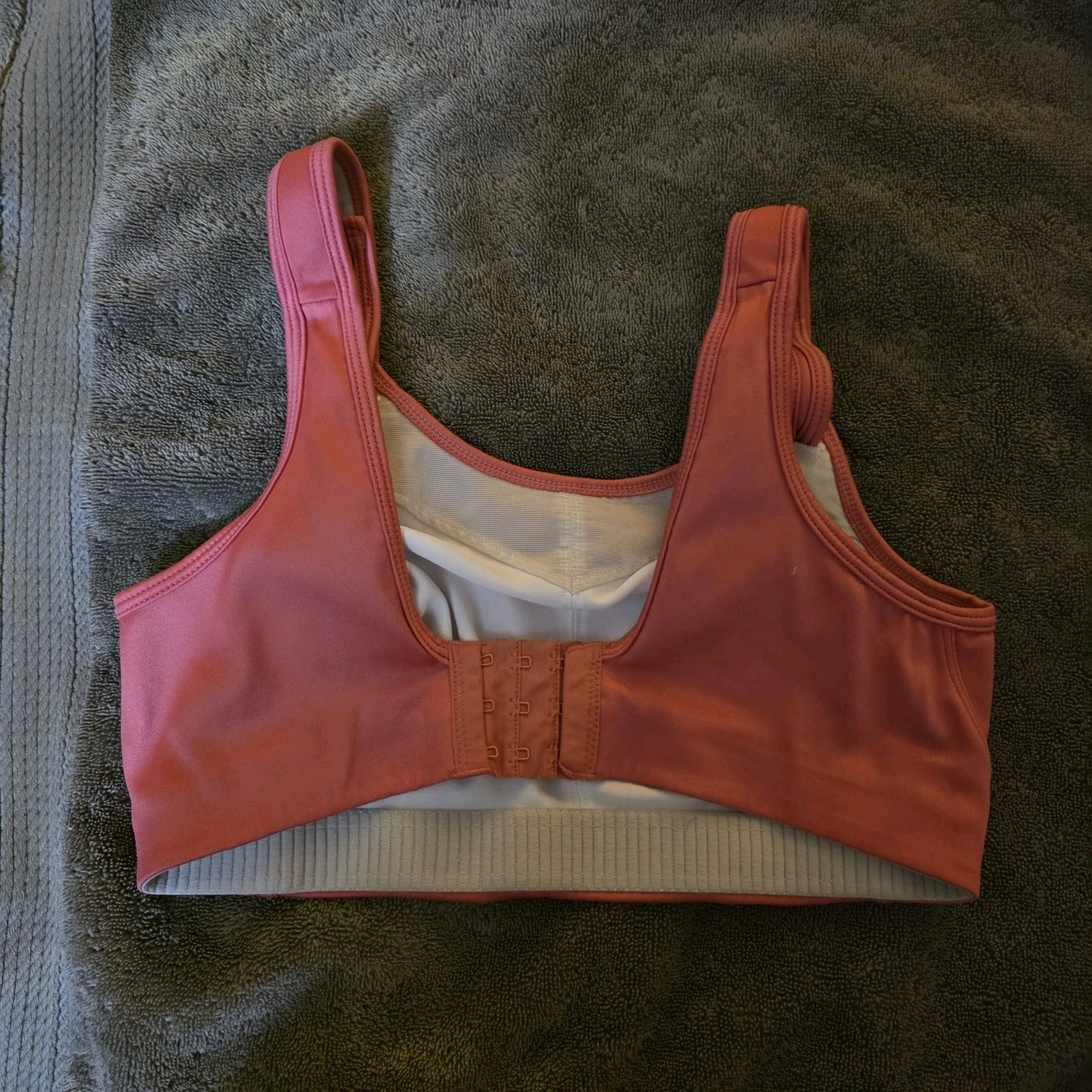 Moving Comfort Coral-Pink High Support Sports Braw Size 34D