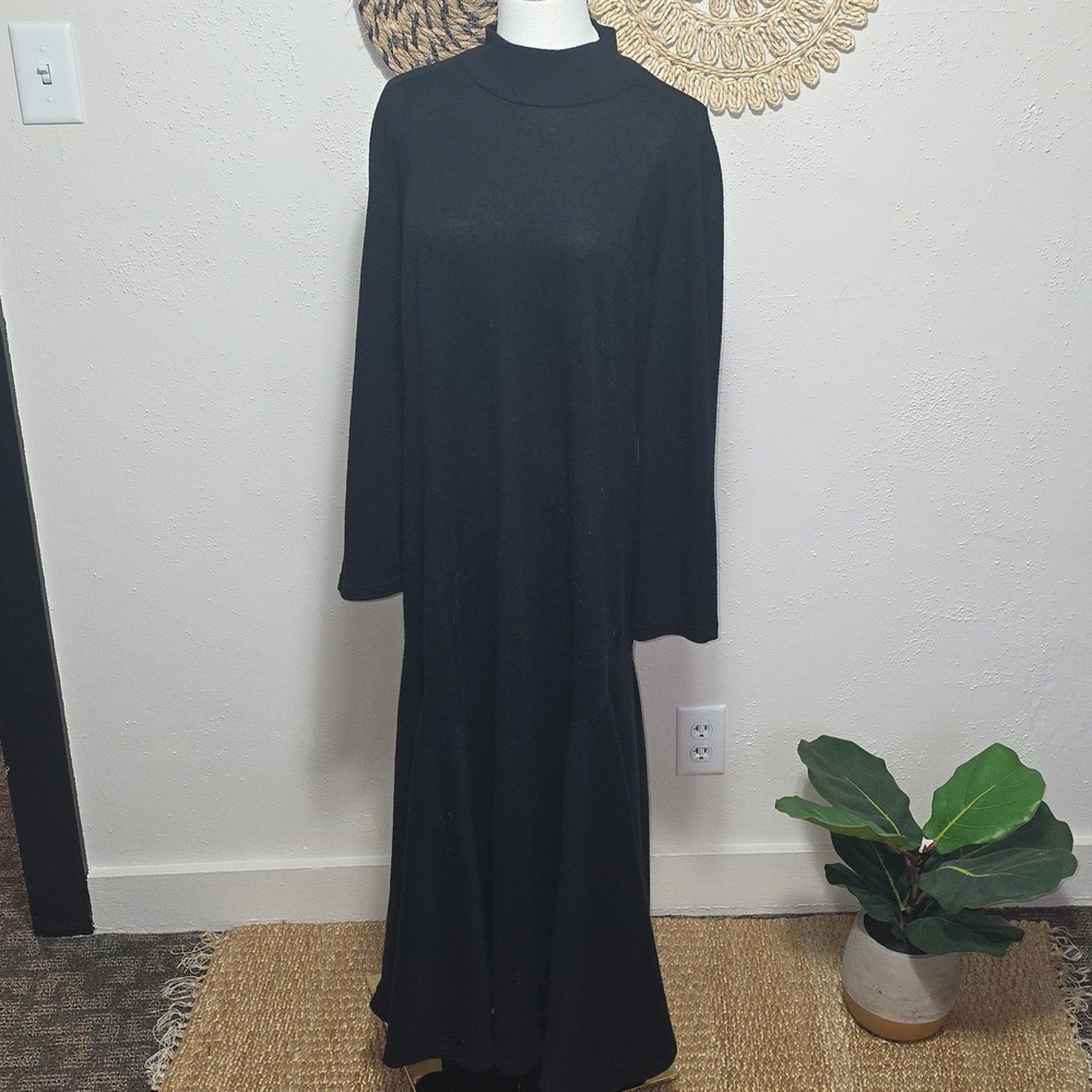 Lennie for Nina Leonard Black Turtleneck Maxi Length Capsule Wardrobe Women 14/L