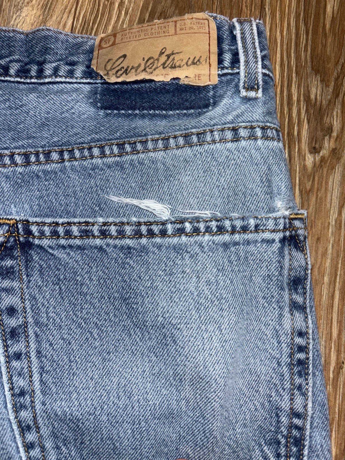 Levi’s 550 Men’s Relaxed Fit Jeans – Stonewash Blue (00550-4891)