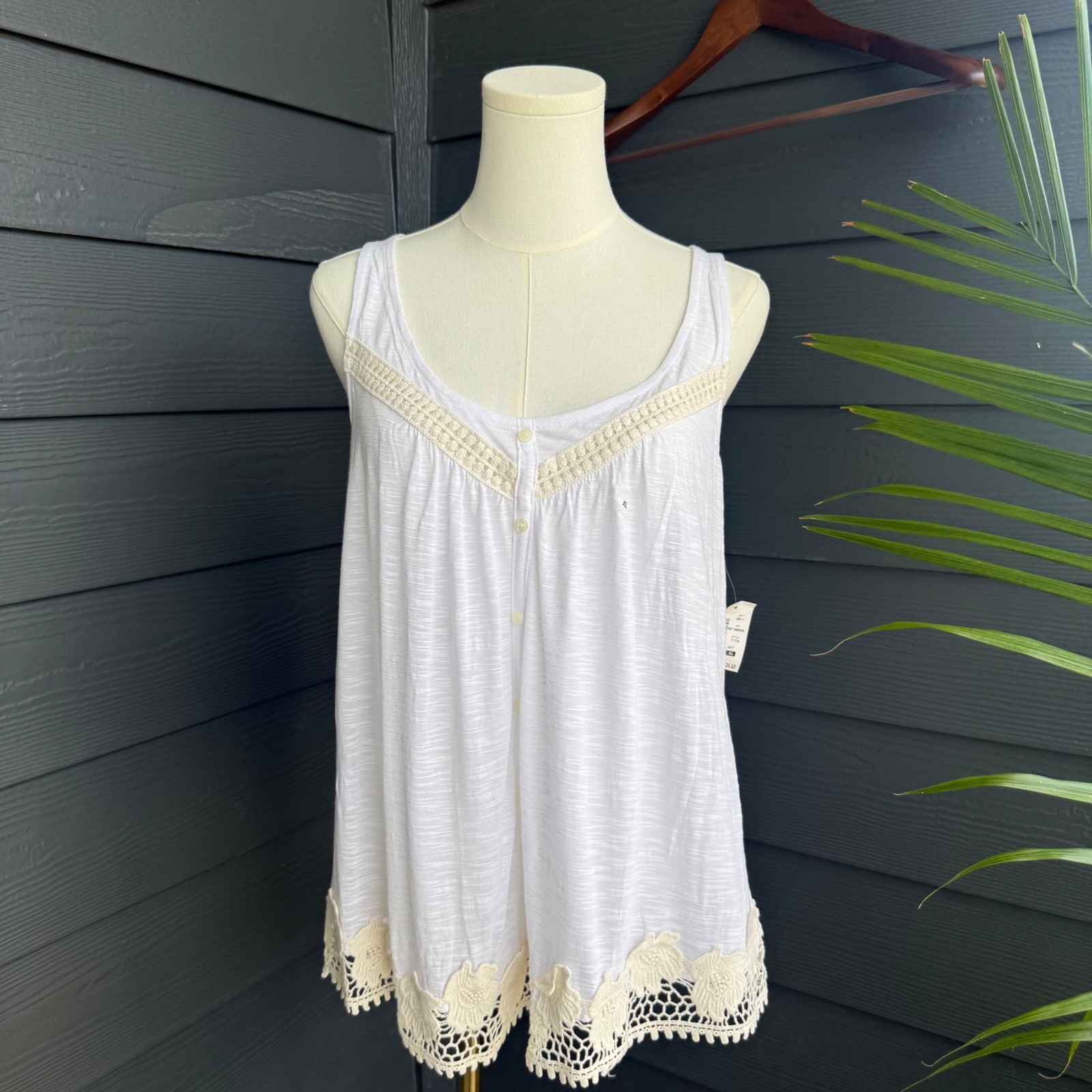 AEROPOSTALE Soft & Sexy Rayon Crochet Trim Racerback Tank Top XL White