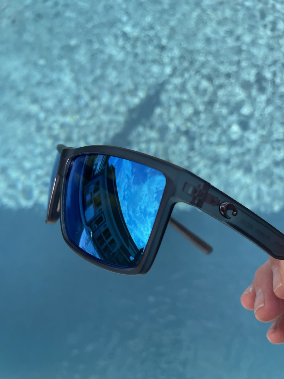 COSTA polarized – Smoke-Clear Frame W/ Blue Polarized lens