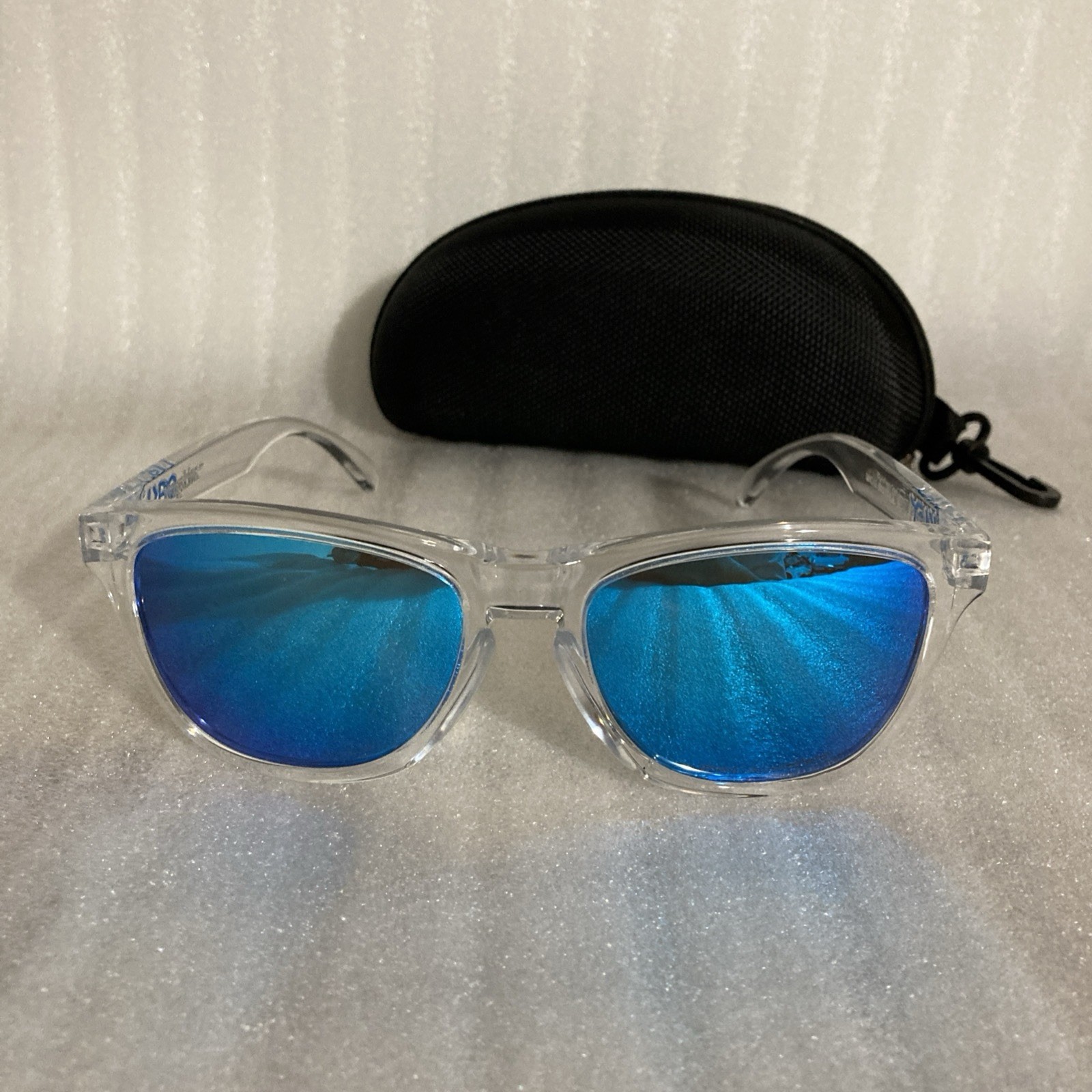 Oakley Frogskins Polarized Sunglasses Blue Lens Sunglasses New
