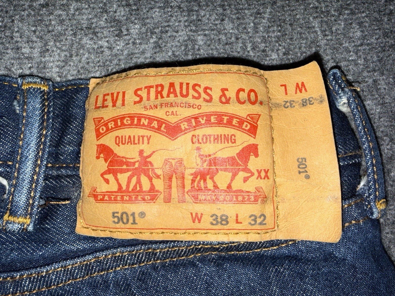 Levis Original 501 Denim Jeans Shrink To Fit Men’s Size 38×32 Straight 2016