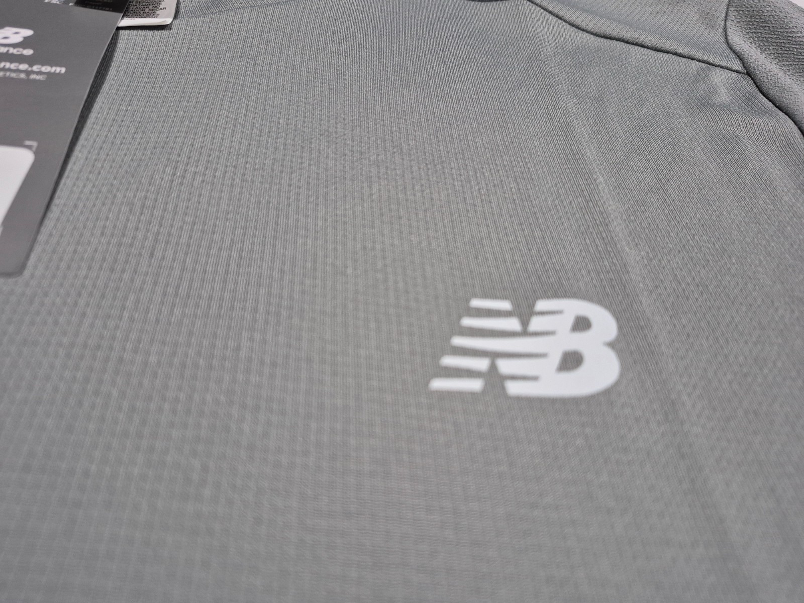 New Balance Men’s Fast Drying Moisture Wicking Running Gray shirt Polyester