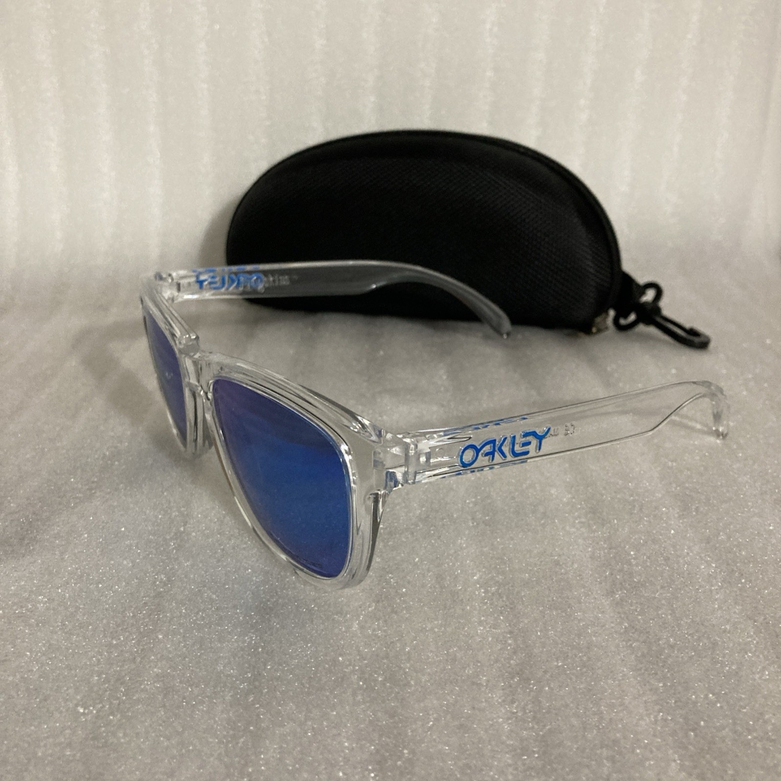 Oakley Frogskins Polarized Sunglasses Blue Lens Sunglasses New