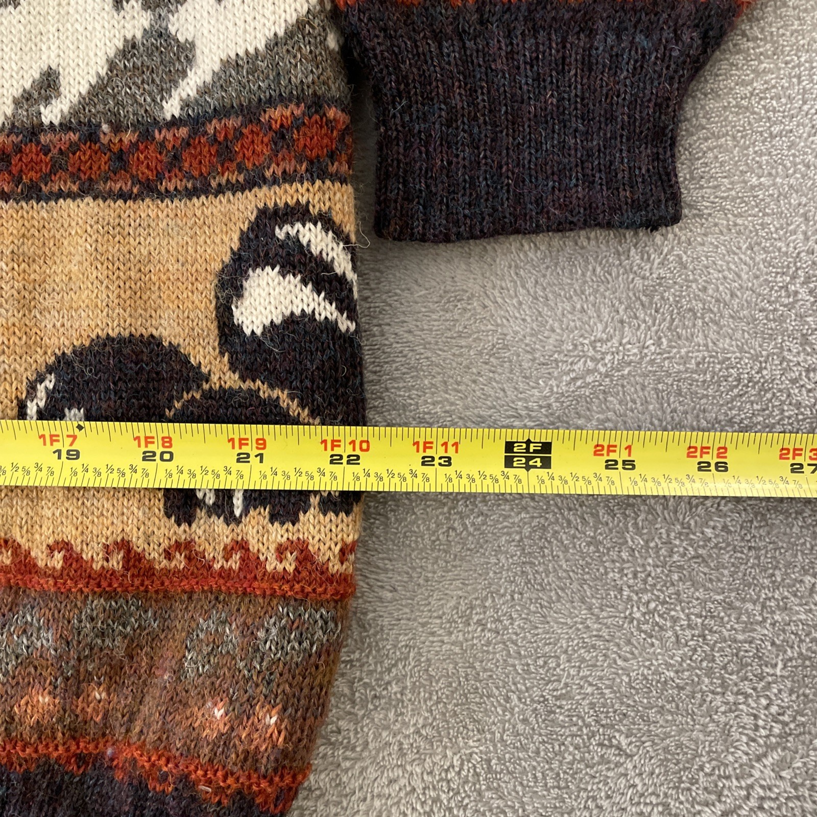 Vintage Concept Knitwear Wool Jumper Made In Britain Adult XL Skunks Hedgehogs