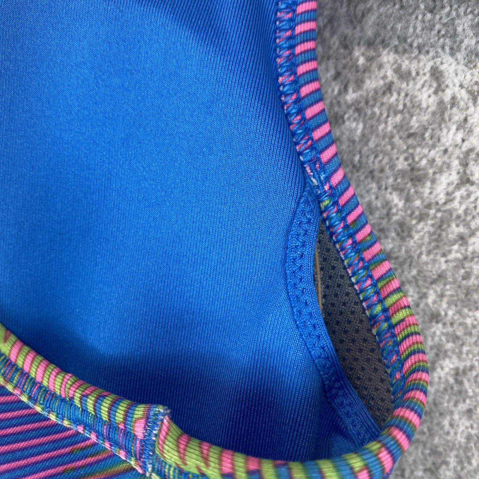 Nike Pro Colorful Sports Bra XS Athletic Racerback Rainbow Training Gym