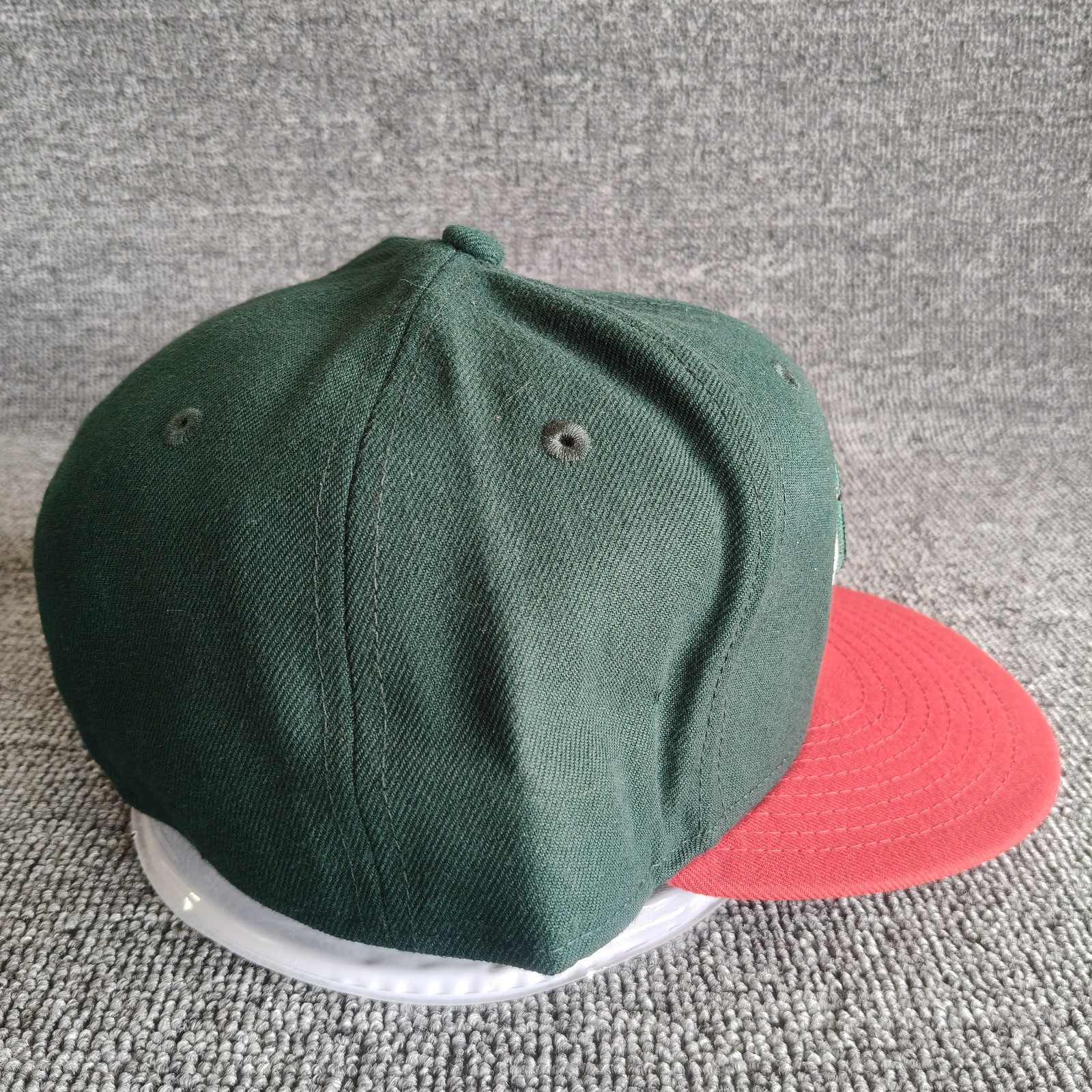 New Era Minnesota Wild 59FIFTY Fitted Flat Brim Green Red Size 8 Hat