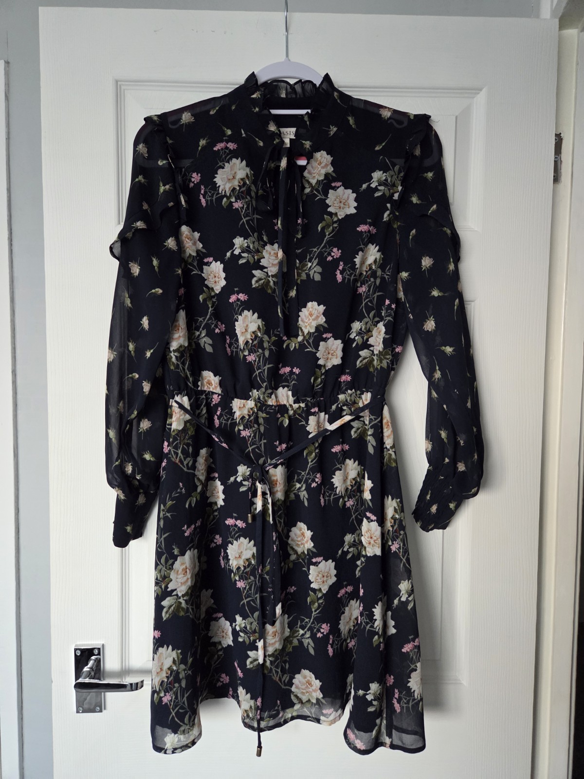 ☆☆ Oasis Navy Floral Chiffon Dress Fully Lined Size 12 Worn once ☆☆