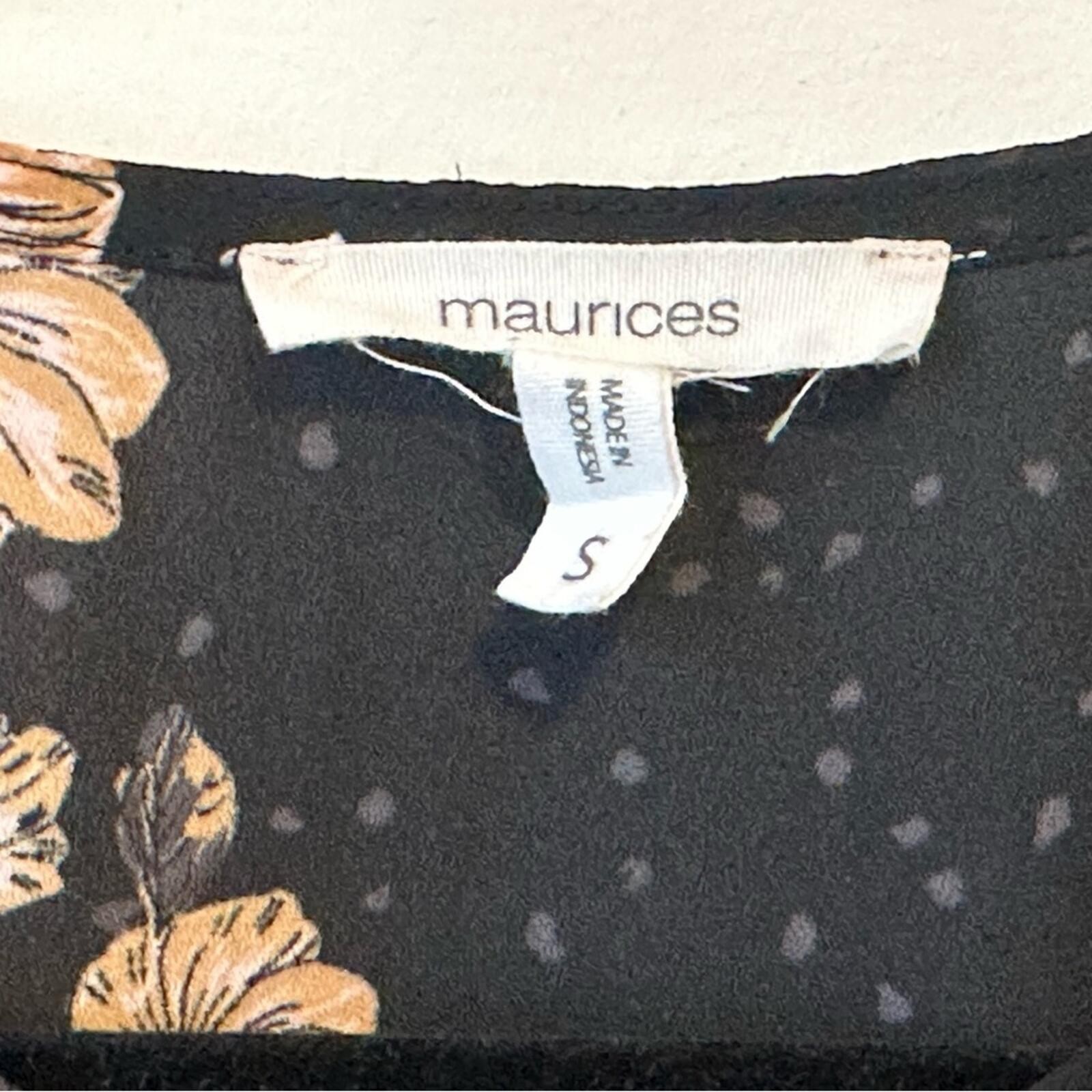 Maurice’s Floral Black Women’s Top Size Small Black Gold Pink