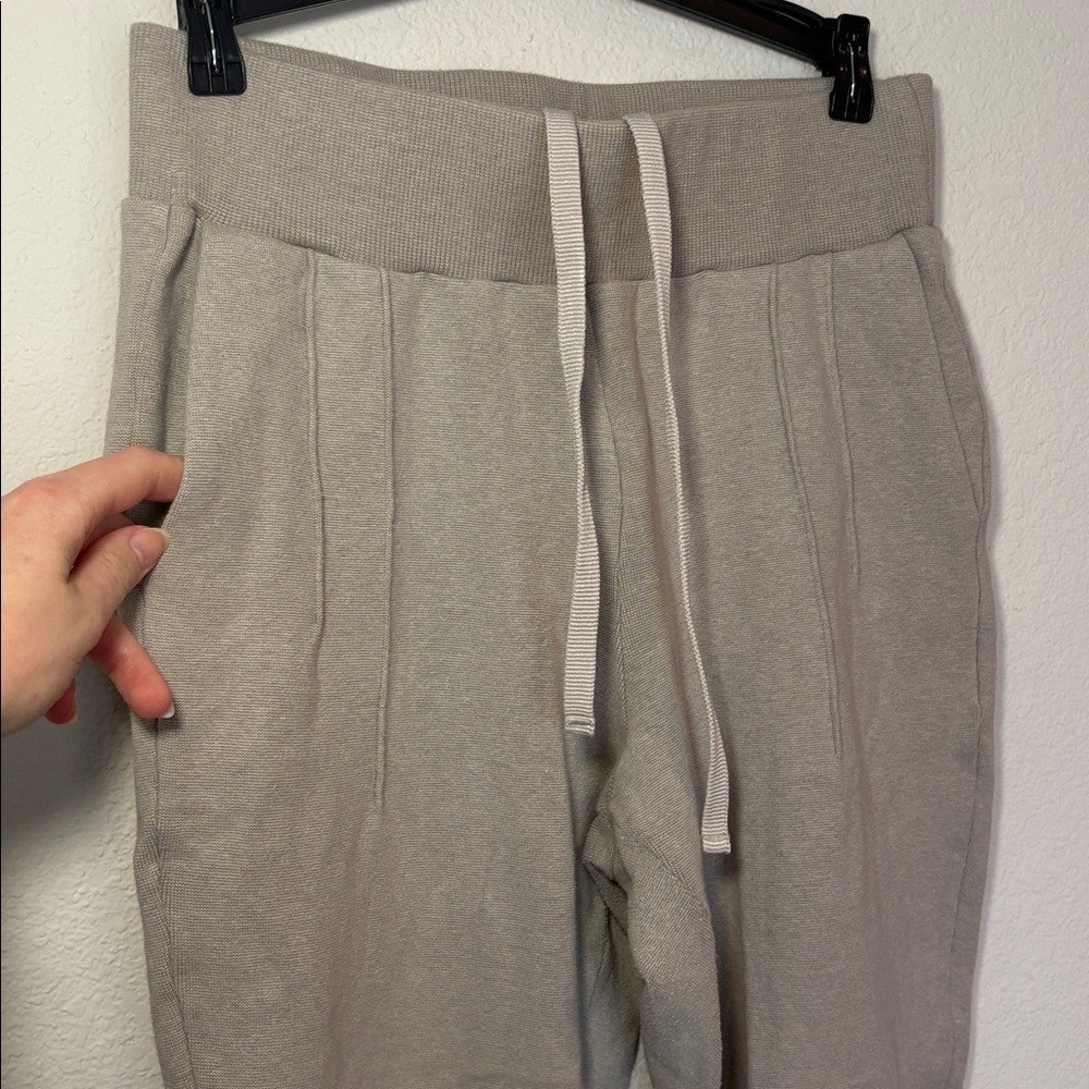 Varley Amberley Jogger Pants High Rise Pleated Pull On Tapered Light Gray small