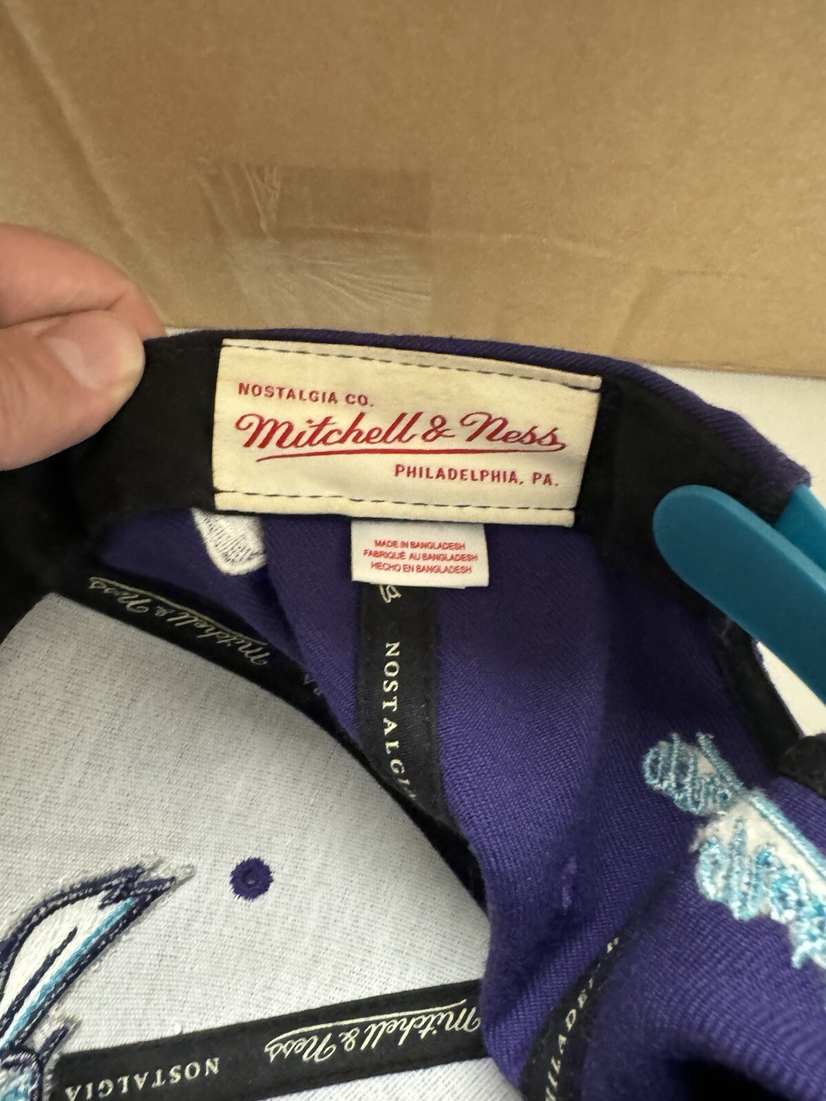 Charlotte Hornets NBA 2 Tone Team Logo Snapback Hat Mitchell & Ness EUC