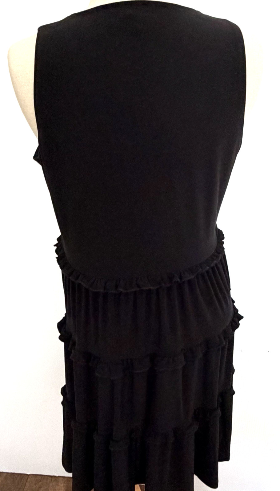 TOMMY HILFIGER Size 8 Dress Black Tiered Ruffles Sleeveless Stretch Knit Capsule