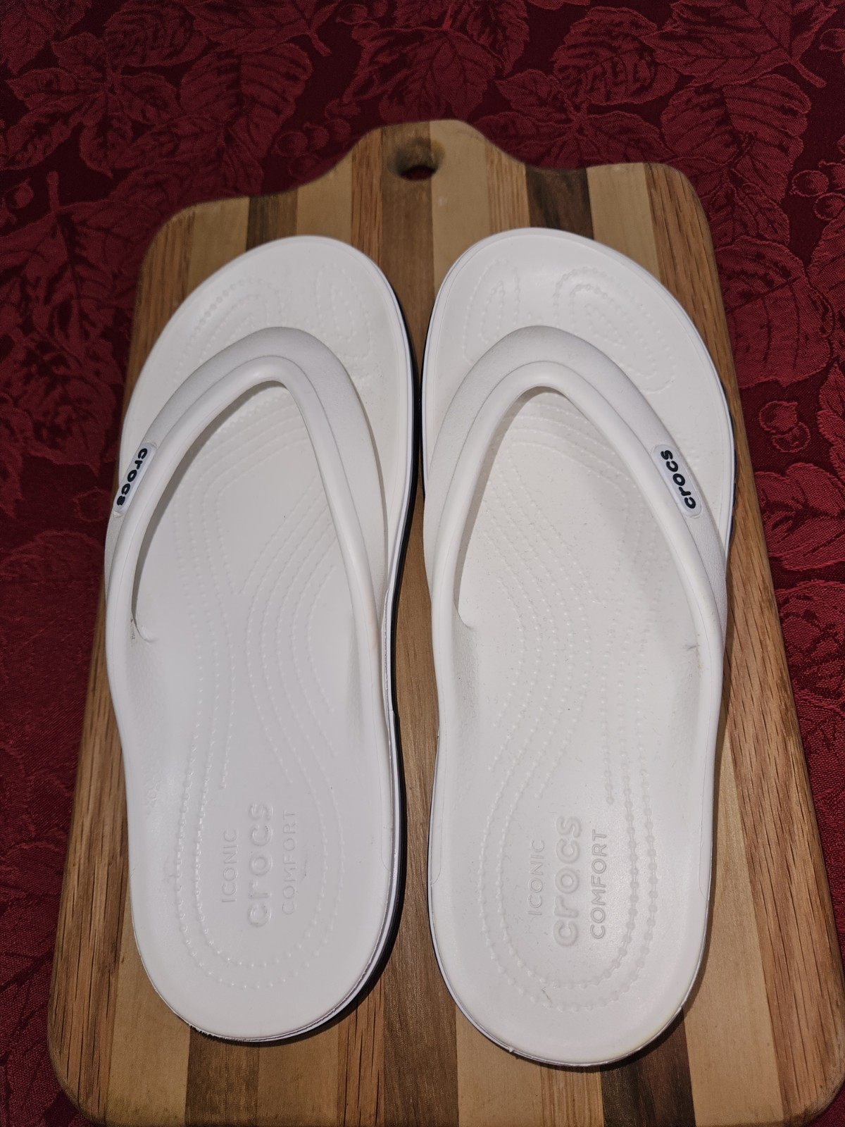 CROCS Bayaband flip flops-men 6-women 8-white-NEW*
