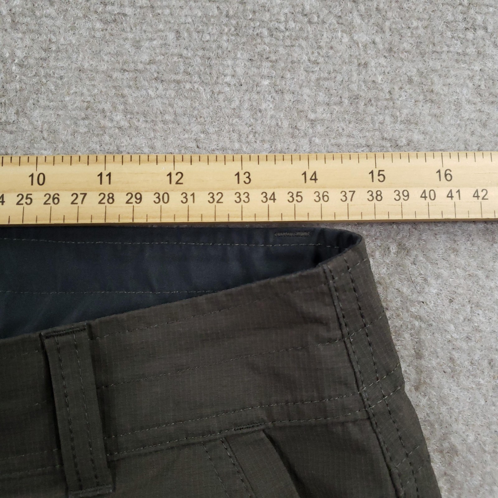Kuhl Shorts Mens 31 Brown Polyester Pockets 9 In Inseam Hiking Casual Flat Front