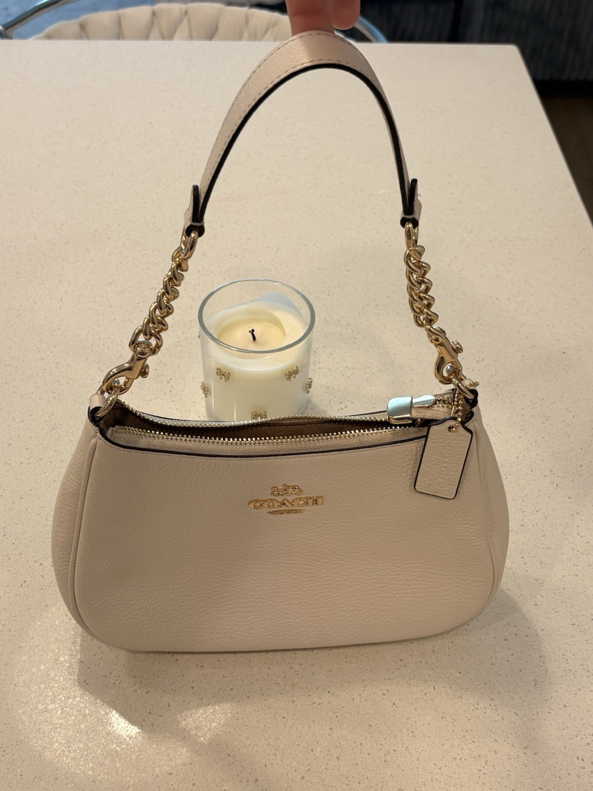 Coach Small Ivory Pebbled Shoulder Bag Gold Chain Strap Zip Top Detachable