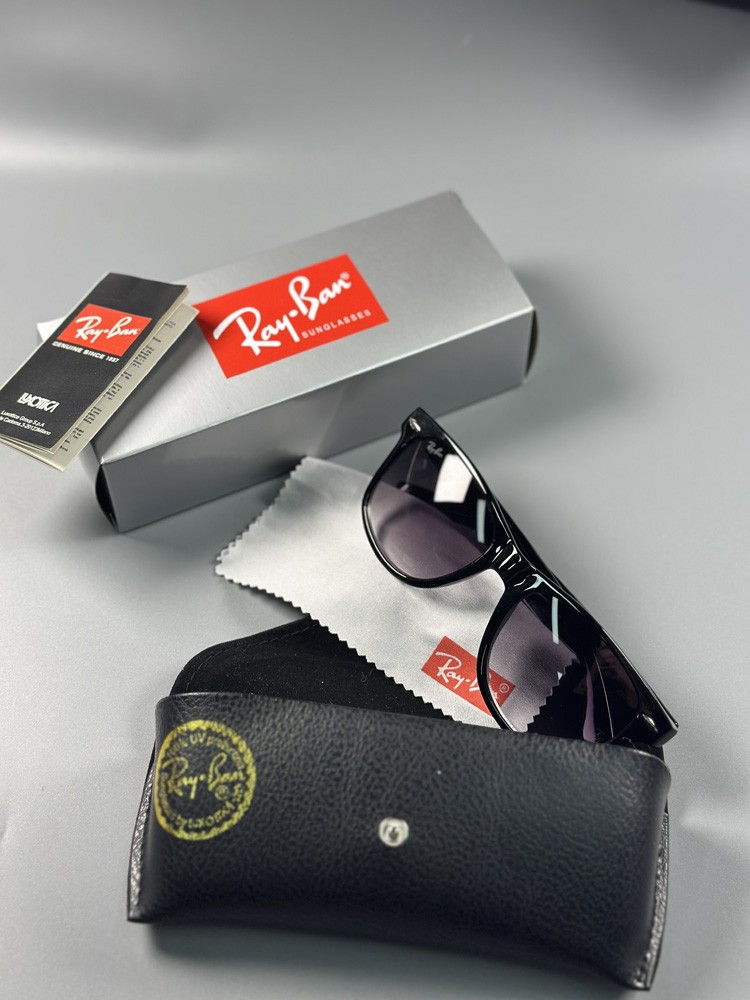 Ray-Ban Elegant Polarized Sunglasses for Men & Women UV Protection Durable Frame