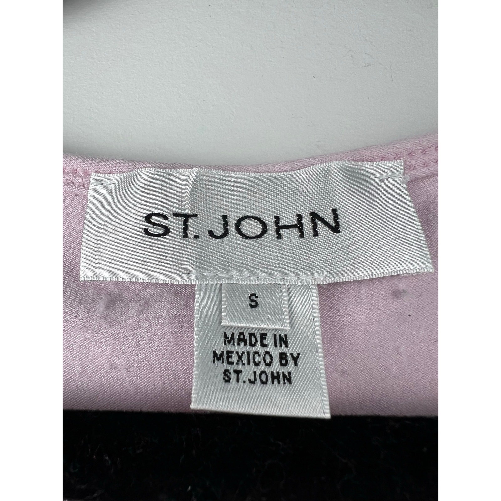 Women’s St.John Pink Embellished Rhinestone Studded Short Sleeve Blouse Small
