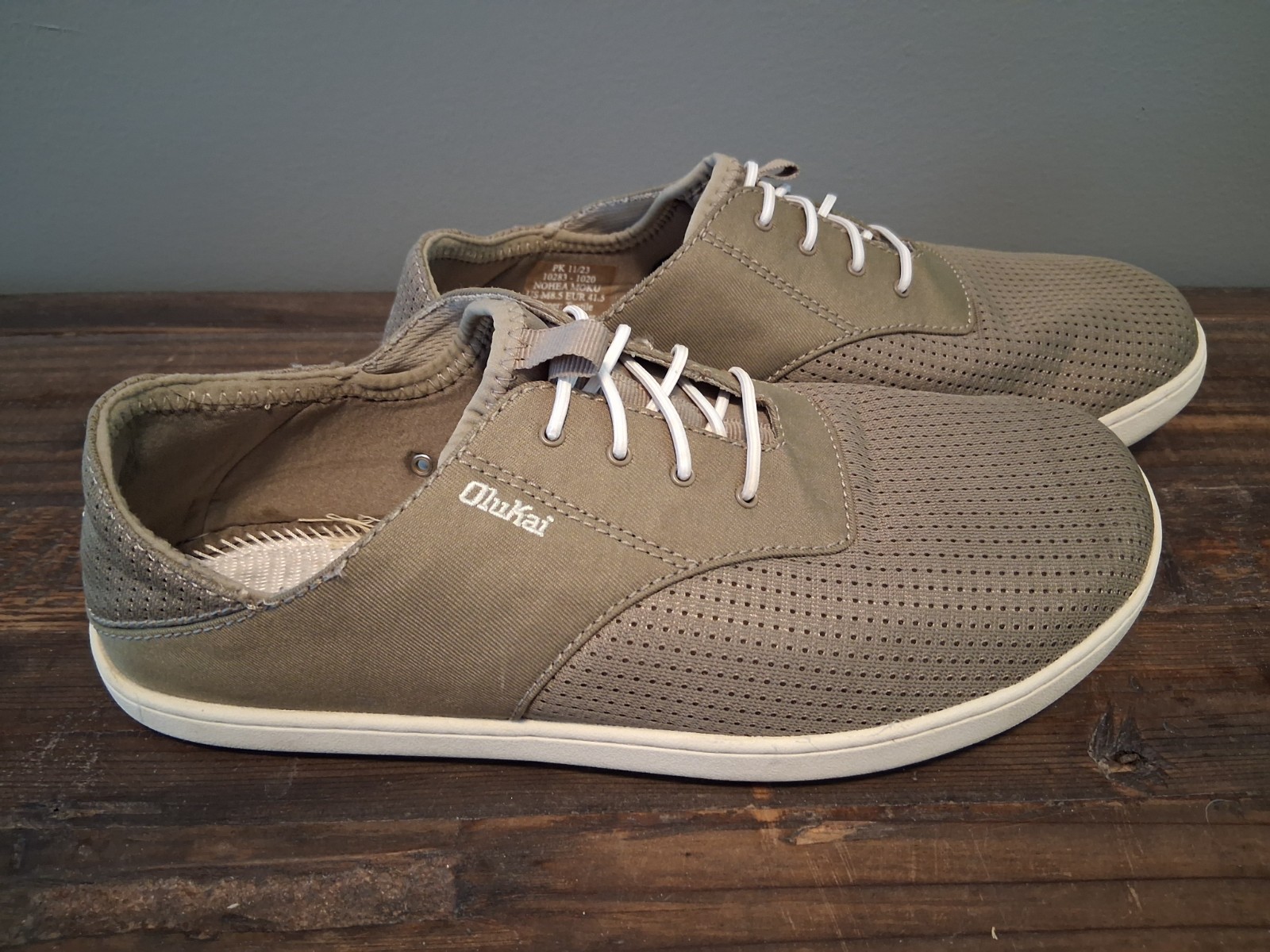olukai nohea moku mens size 8.5 worn 1 time excellent condition