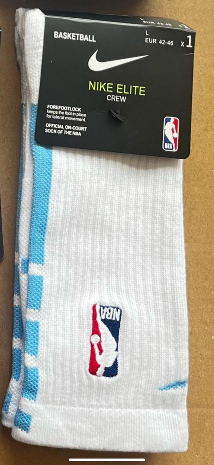 Nike NBA Authentics – White & Black – Knee Highs/Scrunchies
