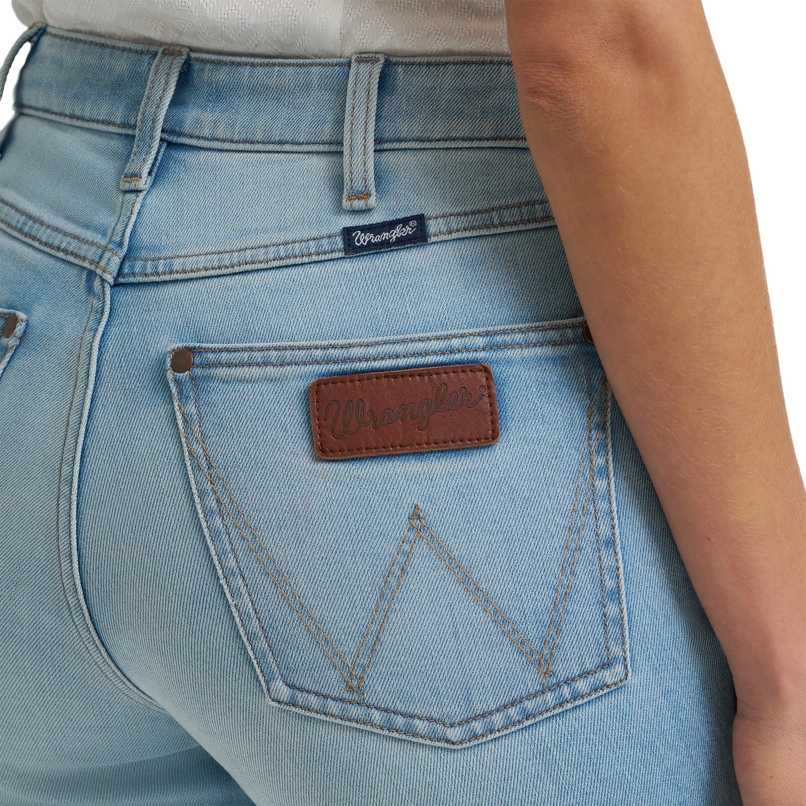 Wrangler Ladies Retro Bailey Aubrielle High Rise Stretch Bootcut Jean 112379374