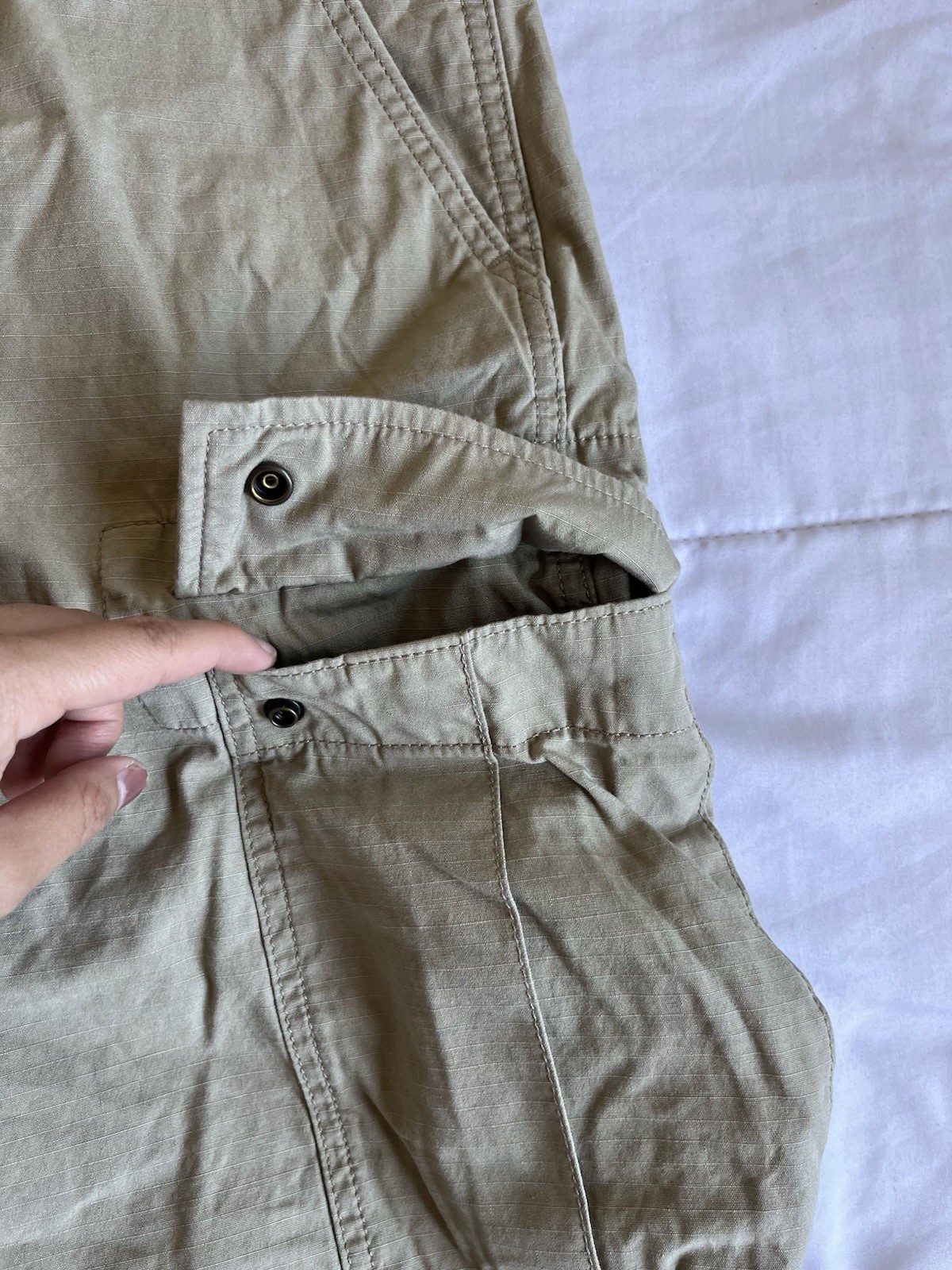 Levi’s Cargo Shorts Mens Beige Khaki Cotton Pocket Casual Workwear Size 46