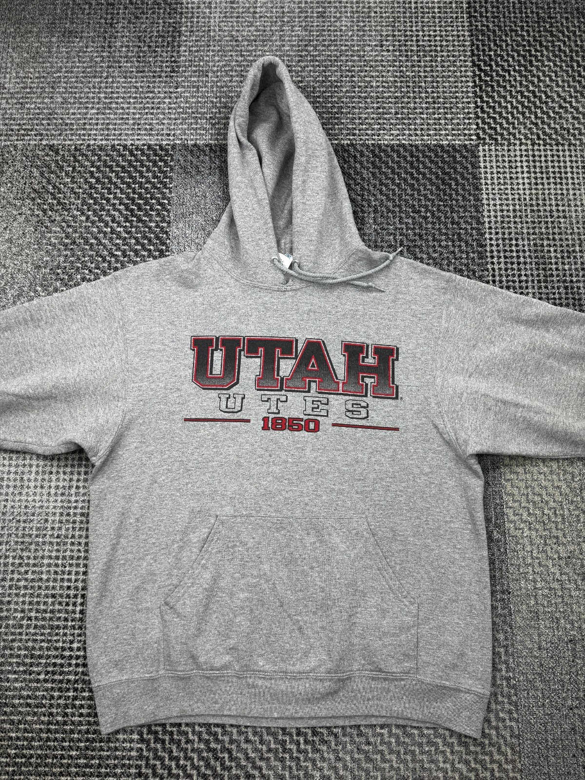 Utah Utes Graphic Grey Unisex- Large Hoodie Cotton Blend Machine Washable