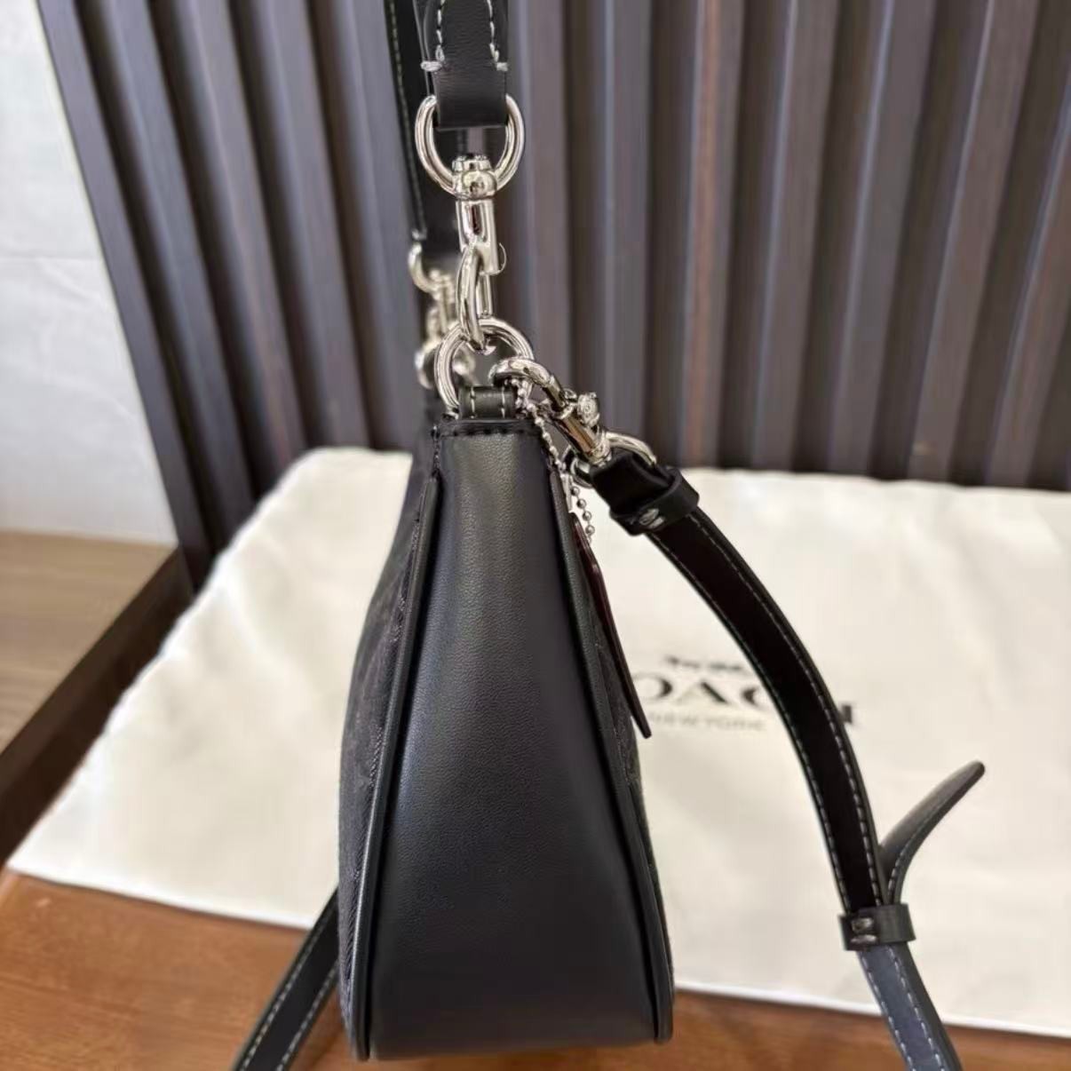 NWT Coach CAF82 Denim/Black Teri Shoulder Bag Signature Denim Outlet Free Shippi