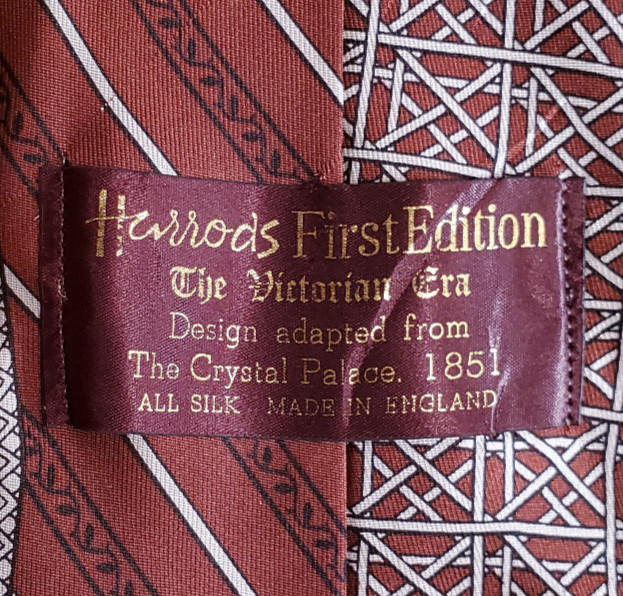 1970s HARRODS ~ FIRST EDITION ~ MENS TIE ~ VICTORIAN ERA ~ CRYSTAL PALACE ~ 56″