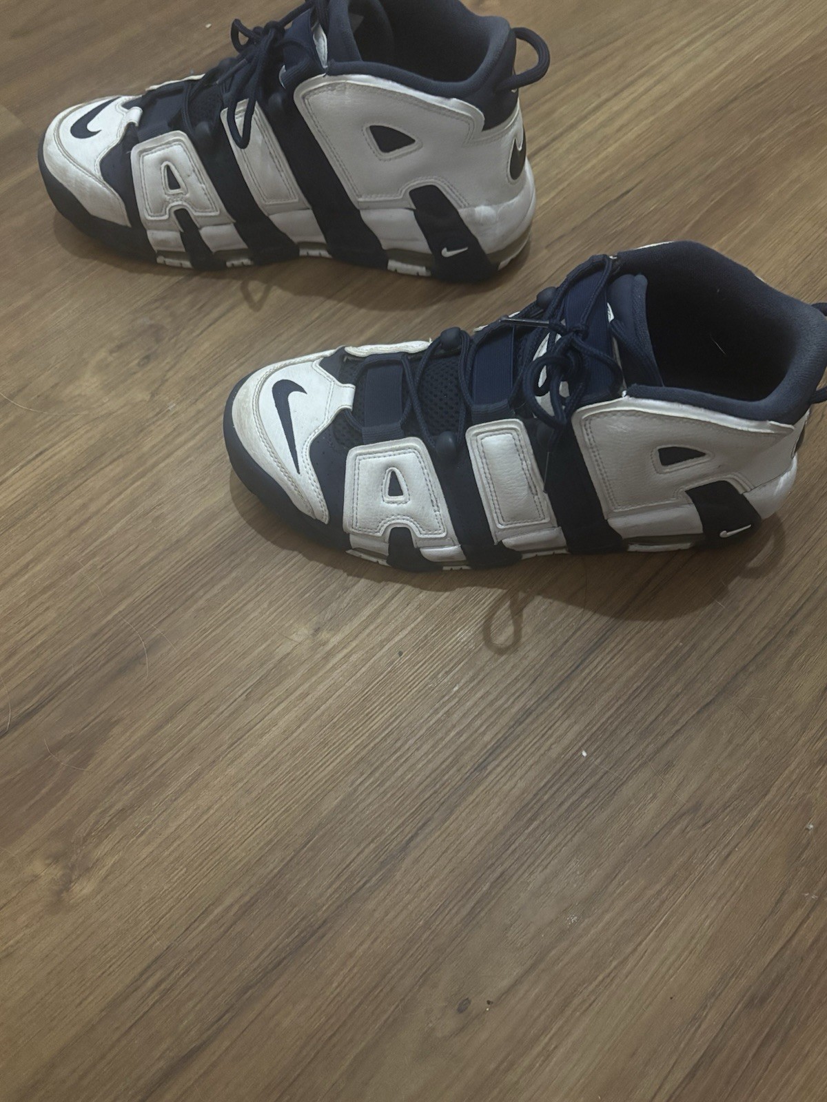 Nike Air More Uptempo Men’s Mid Top Leather Lace Up Sneakers White Navy