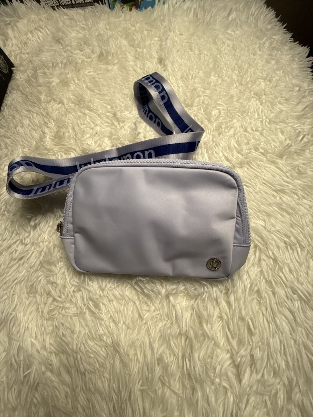 Lululemon Everywhere Belt Bag Large Logo Strap