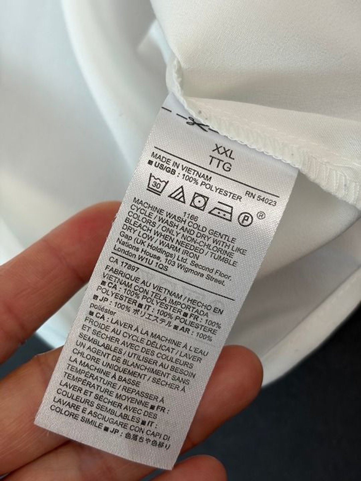 Gap White Sleeveless Top Cutout Back V-Neck Blouse Size XXL Minimalist Boho Chic