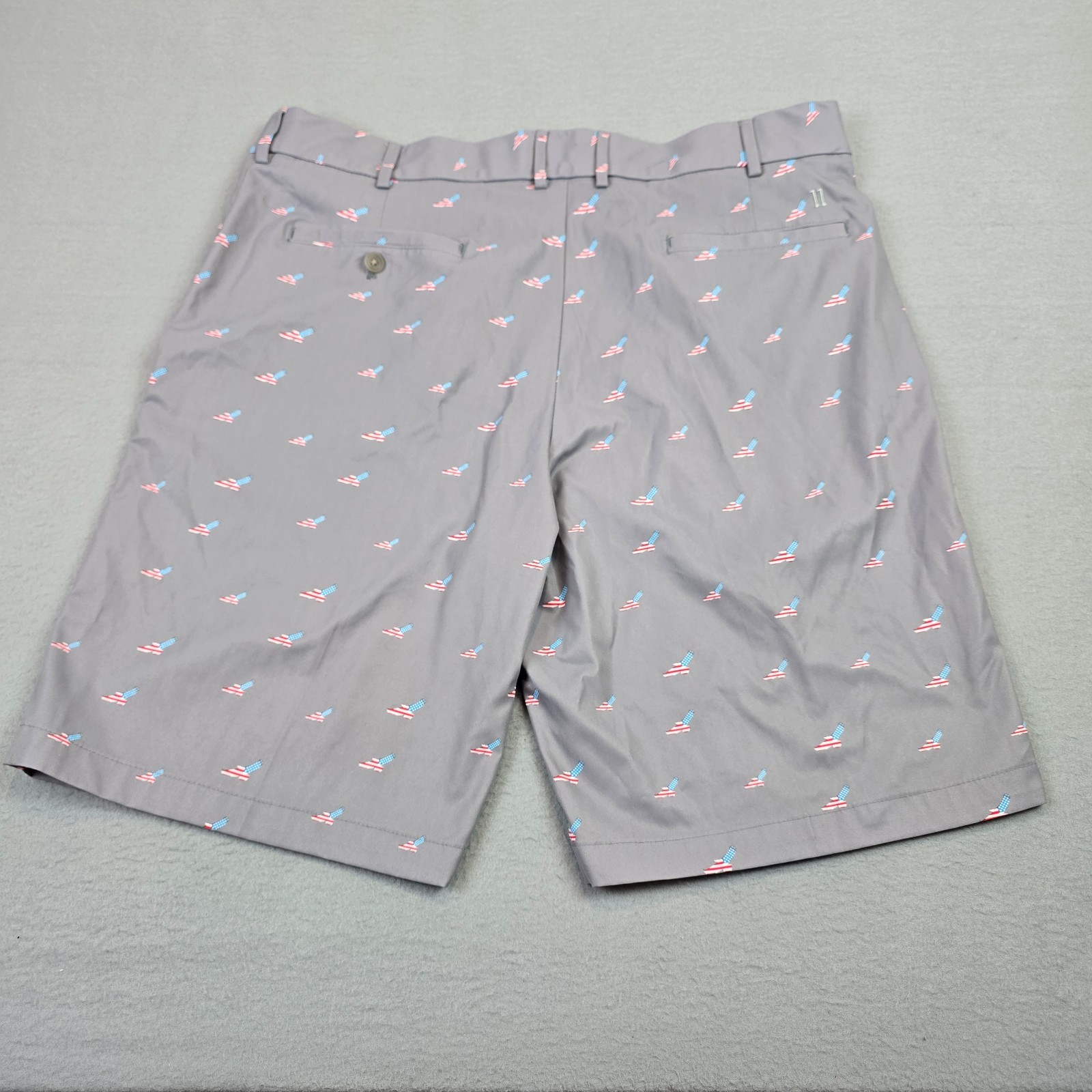 Walter Hagen Men’s Golf Shorts Size 38 Gray Patriotic USA Flag Print Performance