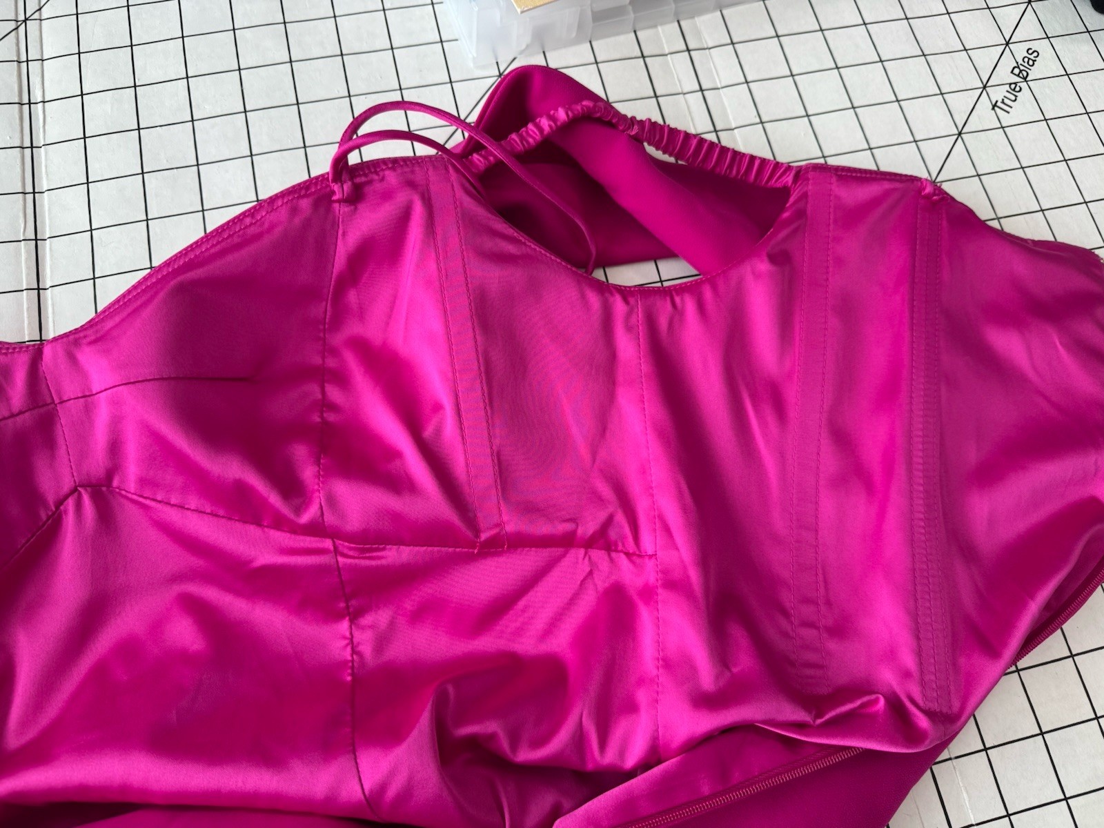 Theia Off Shoulder Column Gown Formal Dress Hot Barbie Pink Fuchsia size 10