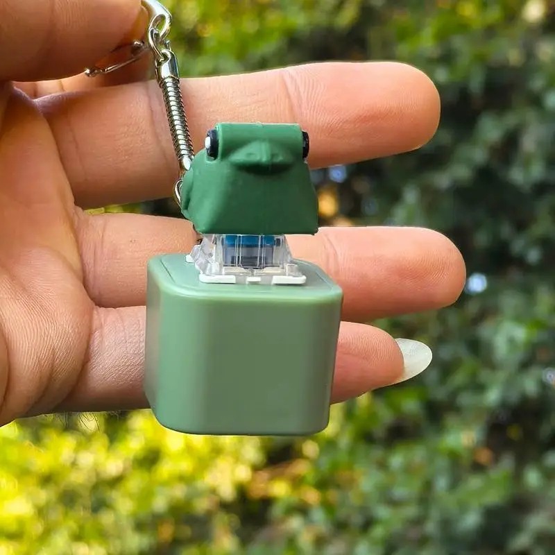 Frog Knocking Toy Frog Keyboard Keychain Decor Emit Light And Sound Pendant TL