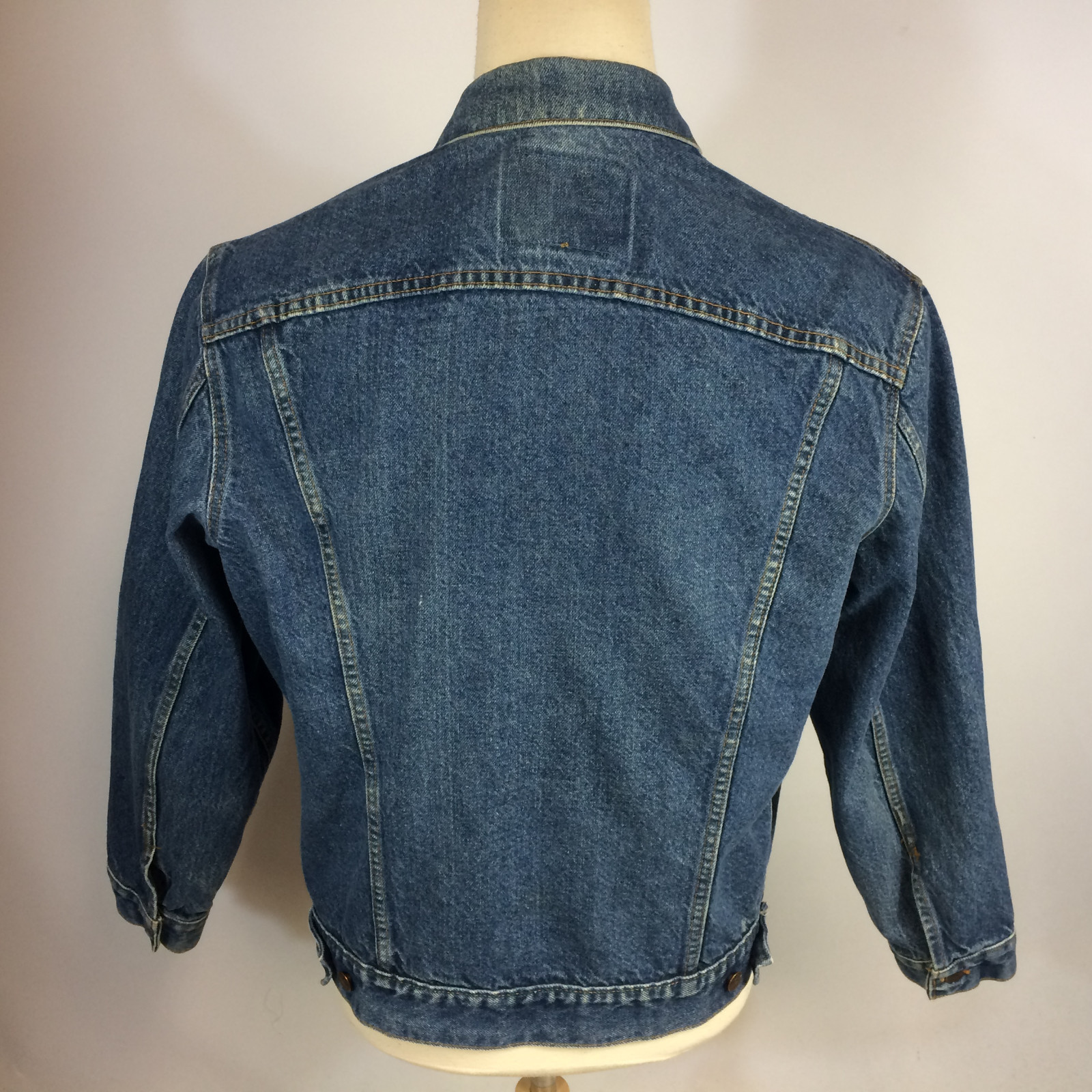 Vintage 80s 90s Distressed Grunge Surf Skate Punk Motorcycle LEVI Denim Jacket