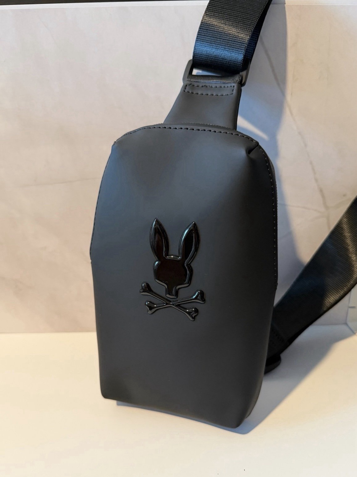 Psycho Bunny – Unisex Rubberized Crossbody BLACK