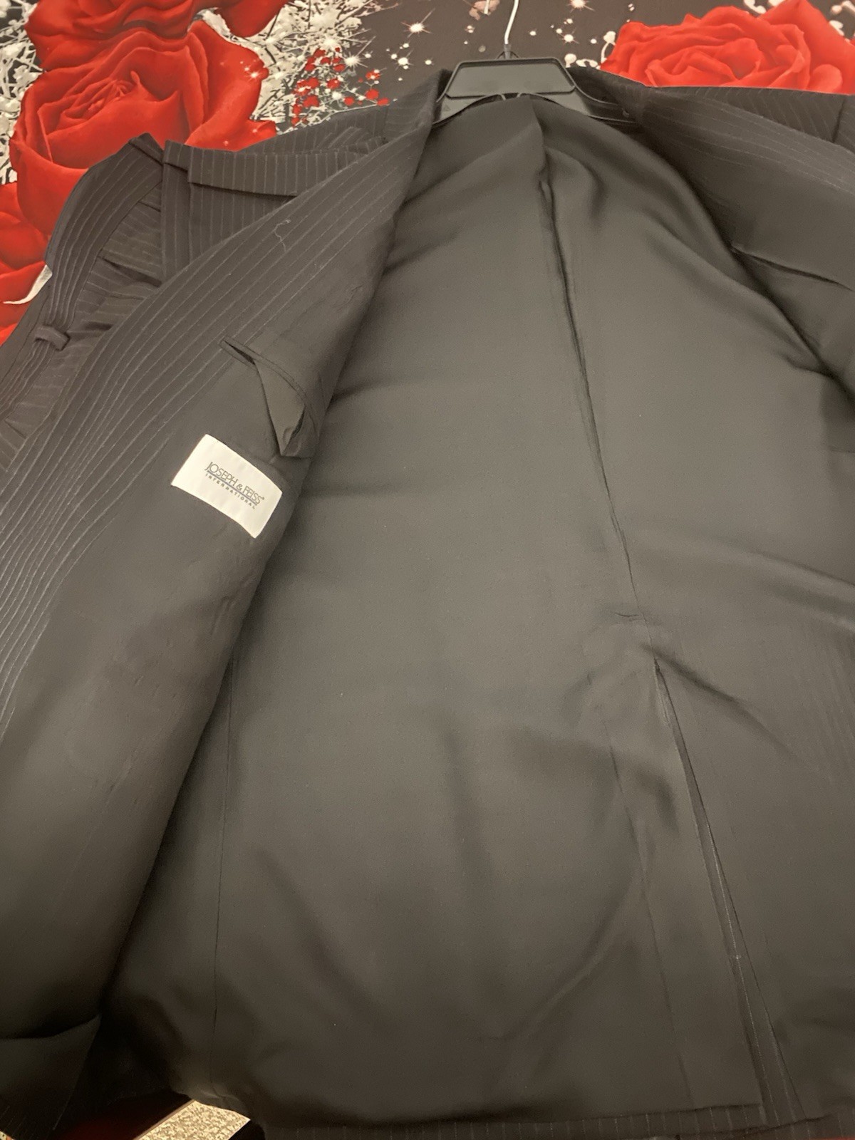 Joseph & Feiss Charcoal Black Pinstripe Suit 2 Piec 100 wool size 48R 43W NWOT