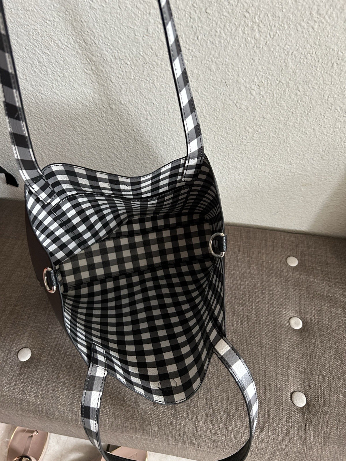 Black Pebbled Tote Bag Checkered Lining Button Closure Inner Pockets Silver