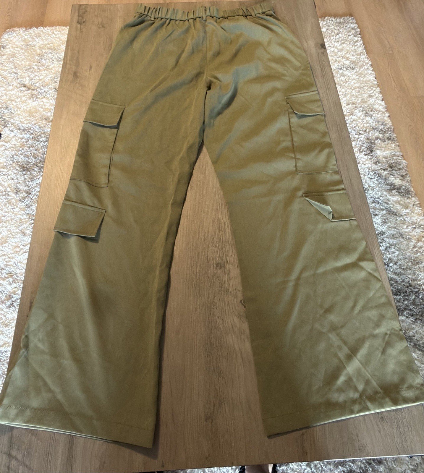 Men’s Green Solid Cargo Pants, Multiple Pocket Utility Style, Regular M