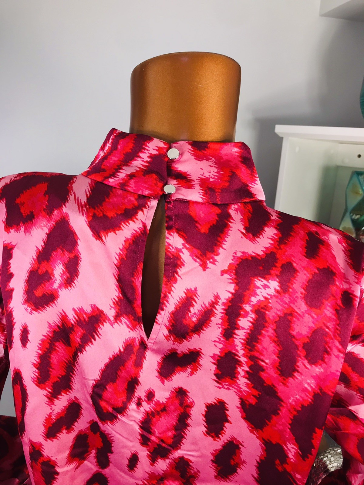 Bold Elements M Petite Top NWT $54 Lite Wgt Wrap Blouse Mock Neck Low Cut LongSl
