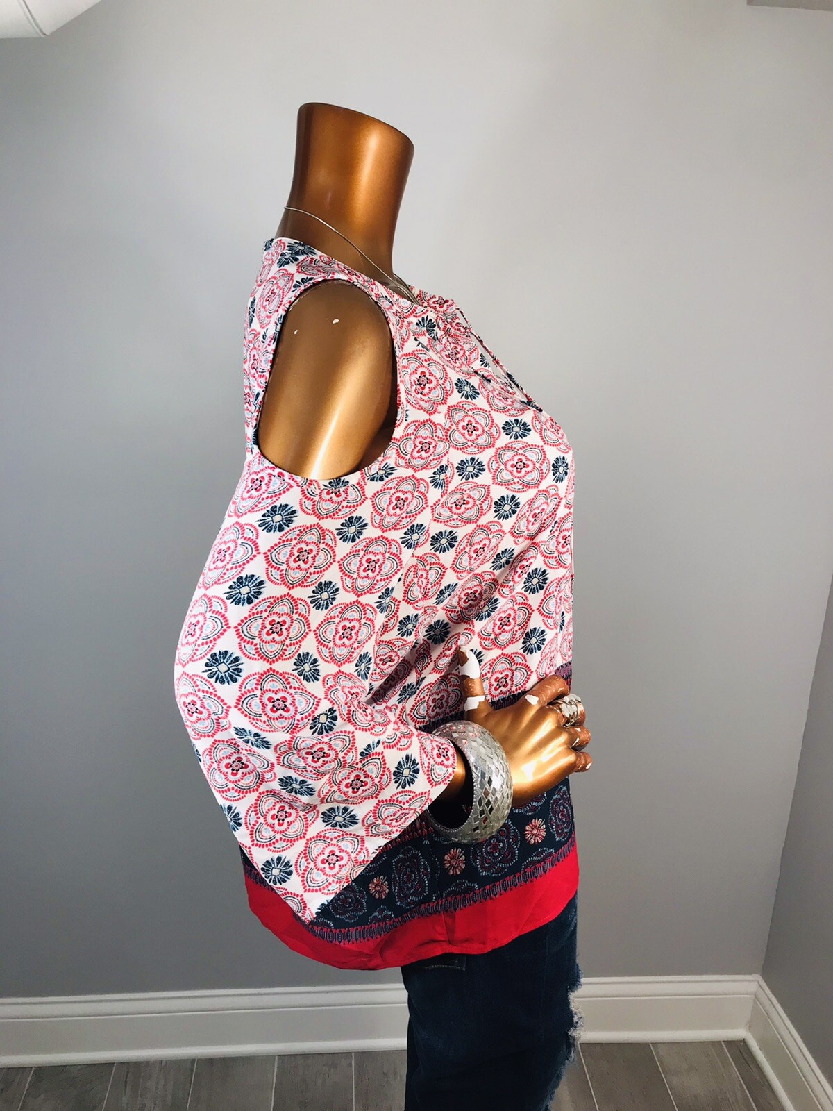 DR2 M Top Batik Open Cold Shoulders Low Cut Ties Blouse Easywear Cssual Pleated