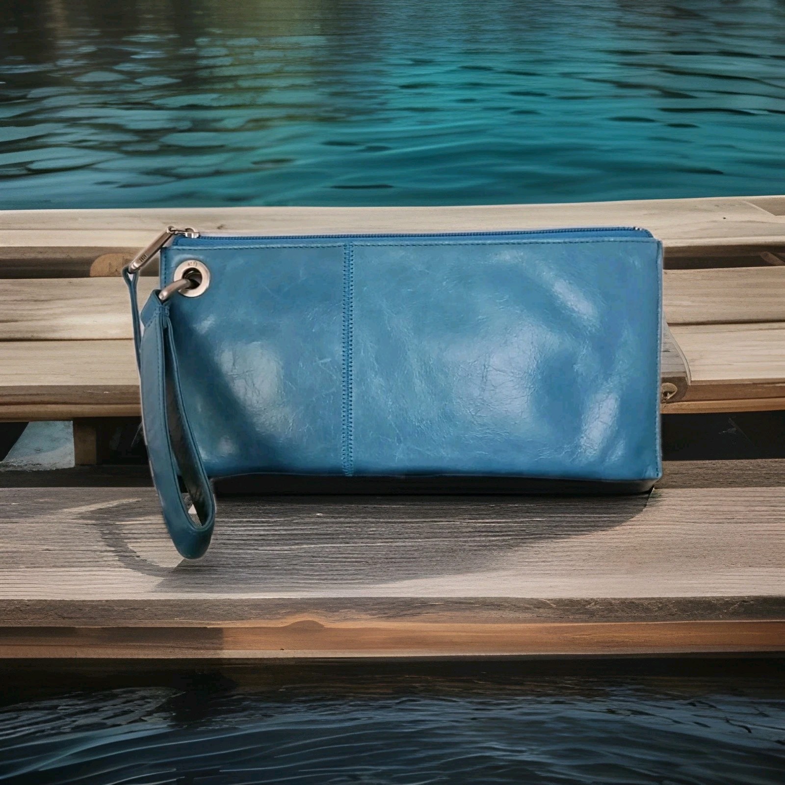 Women’s Hobo Vida Leather Wristlet Clutch Purse, Tranquil Blue READ
