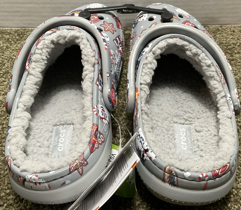 NWT 2021 Disney Parks Christmas Snacks Holiday Fleece Lined CROCS Men 4 Women 6