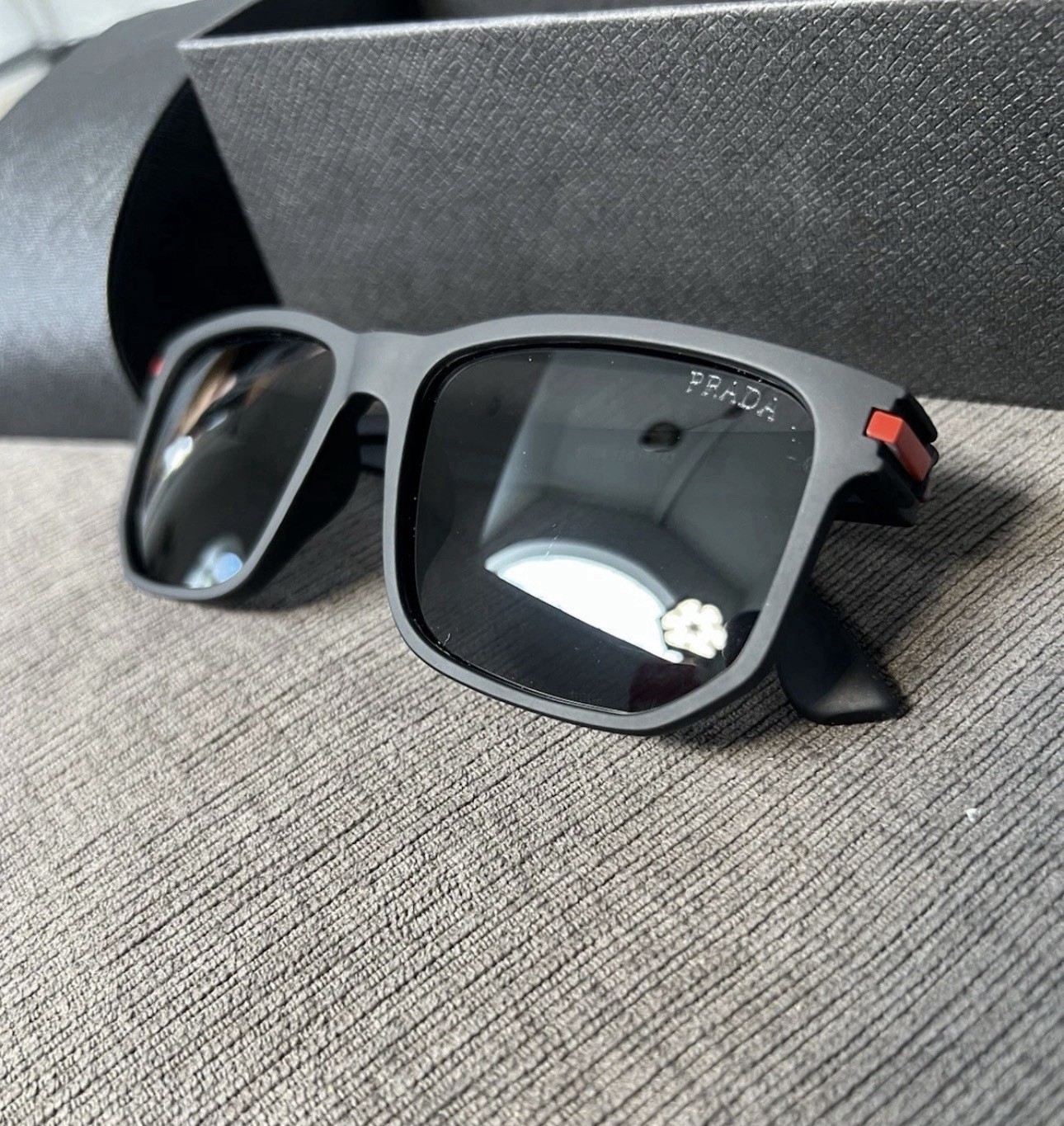 PRADA Men’s Línea rossa Black Designer Sunglasses FREE SHIPPING (AUTHENTIC✅)