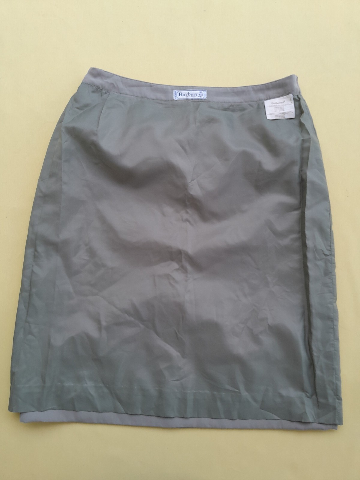 Vintage Burberrys Skirt Womens 32W Beige Fully Lined Made in Spain EU50